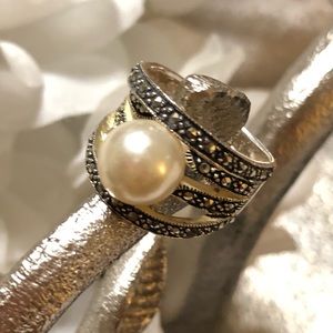New Sterling Silver Pearl and Marcacite Ring